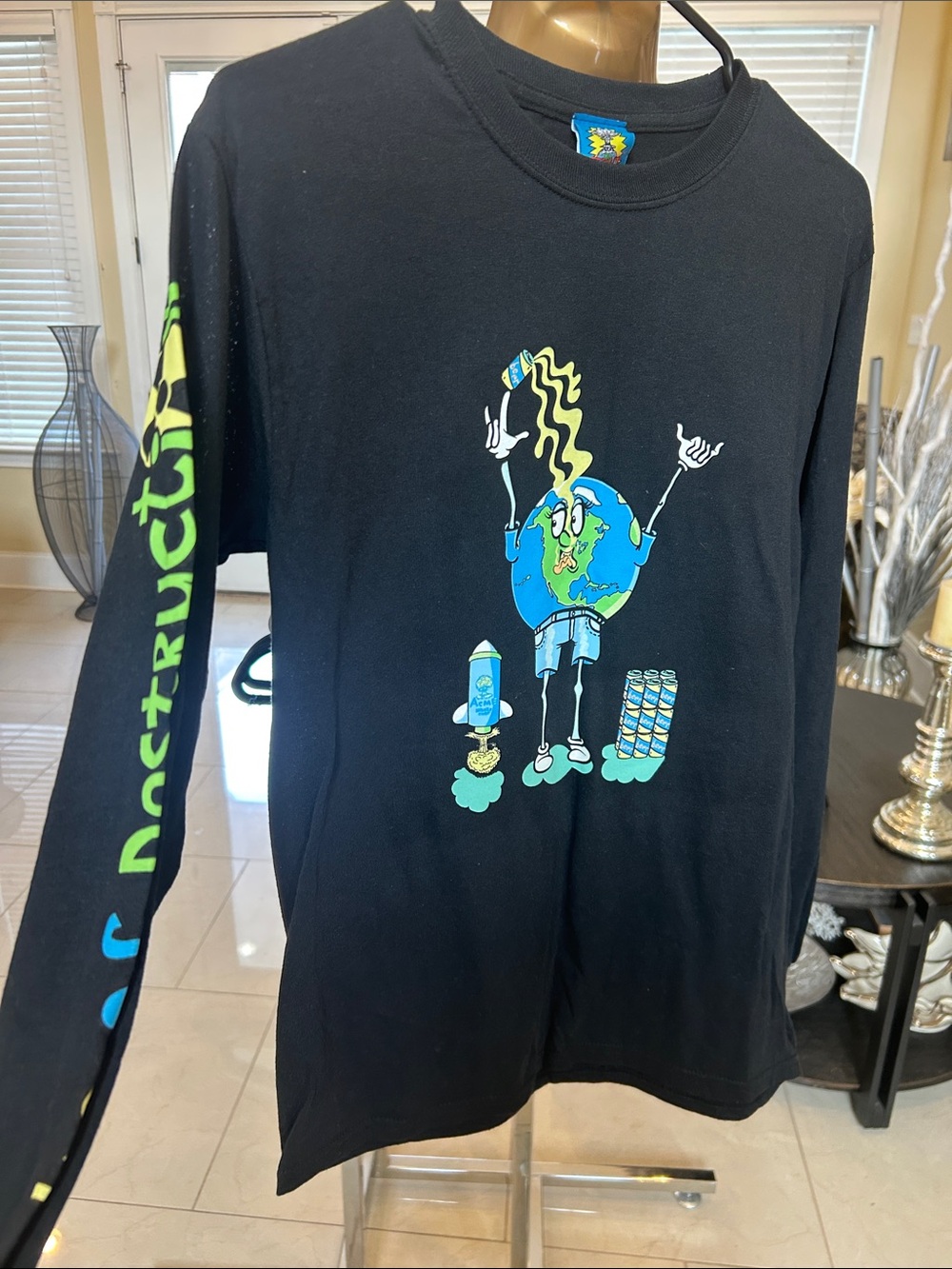 Black Long Sleeve Graphic Tee with Earth Cartoon